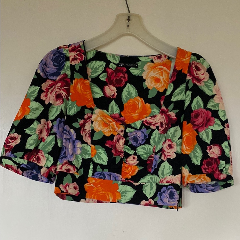 Zara Floral Puff Sleeve Crop Top